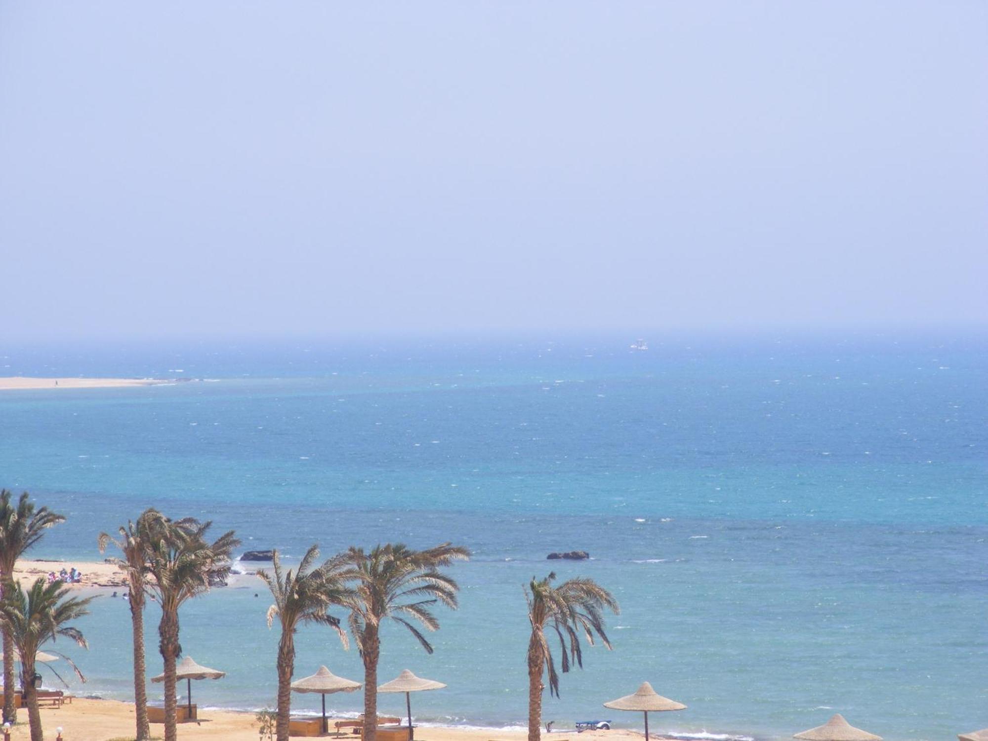 La Sirena Hotel & Resort - Families Only Ain Sukhna Exterior photo