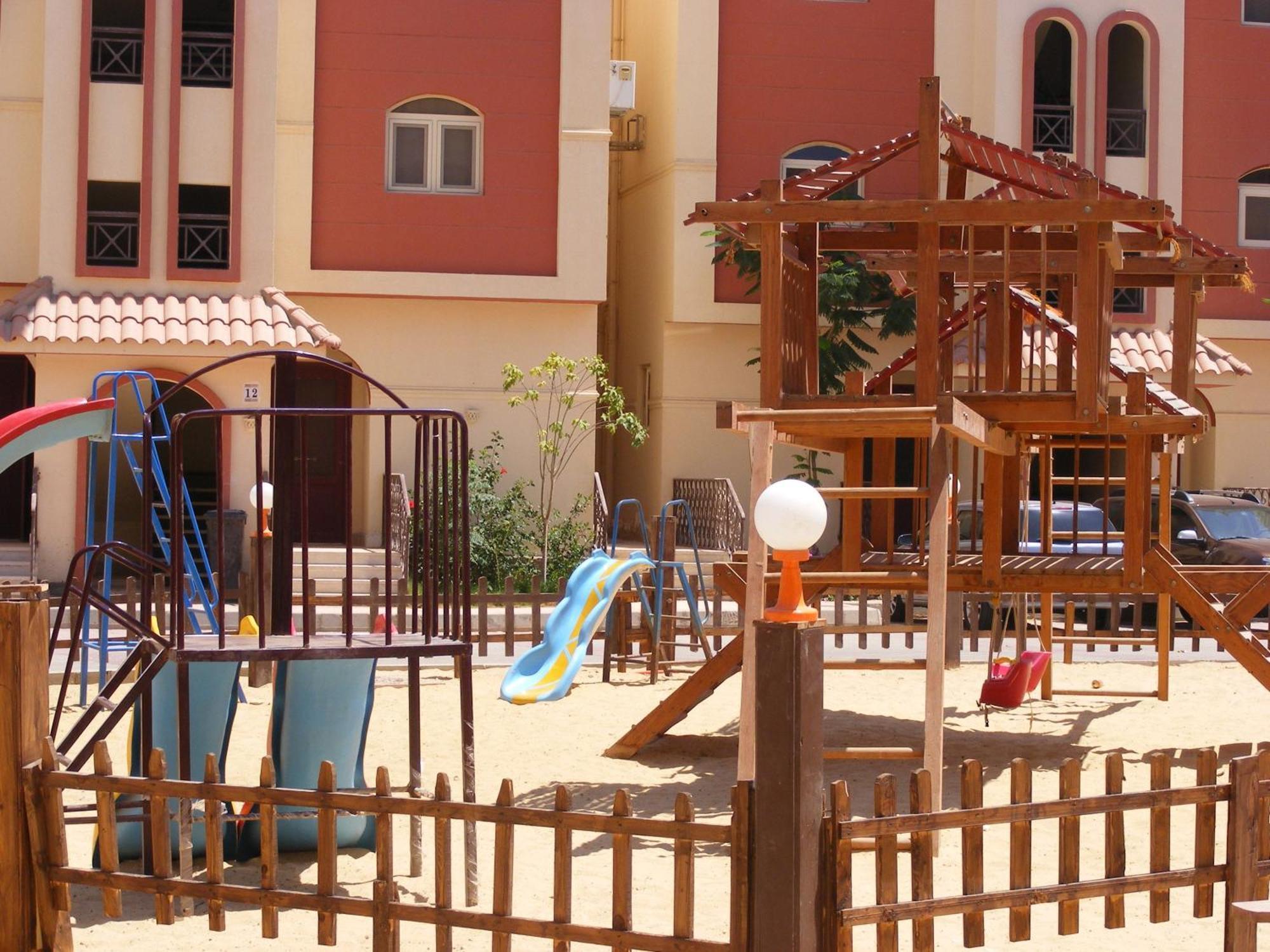 La Sirena Hotel & Resort - Families Only Ain Sukhna Exterior photo