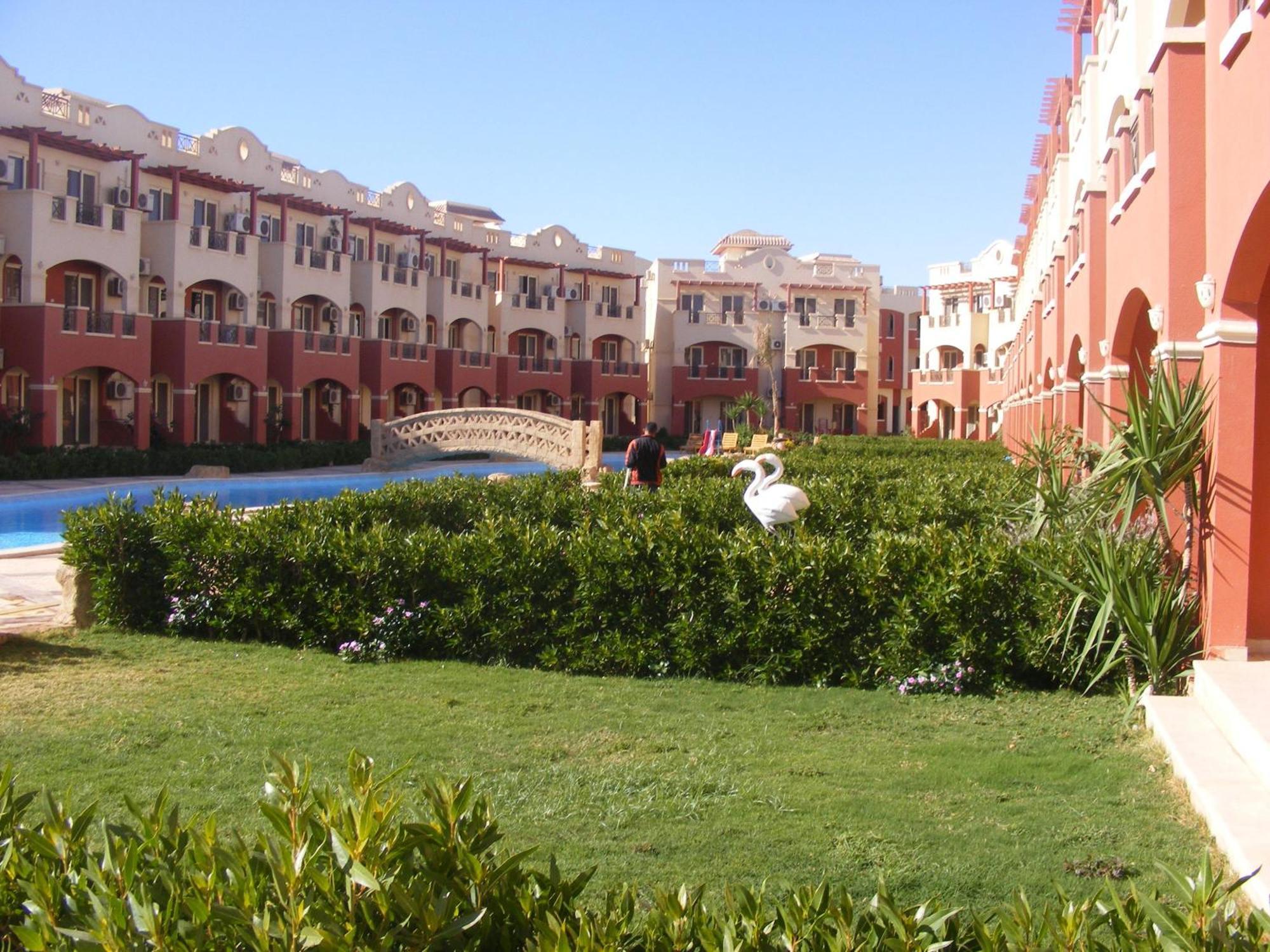 La Sirena Hotel & Resort - Families Only Ain Sukhna Exterior photo