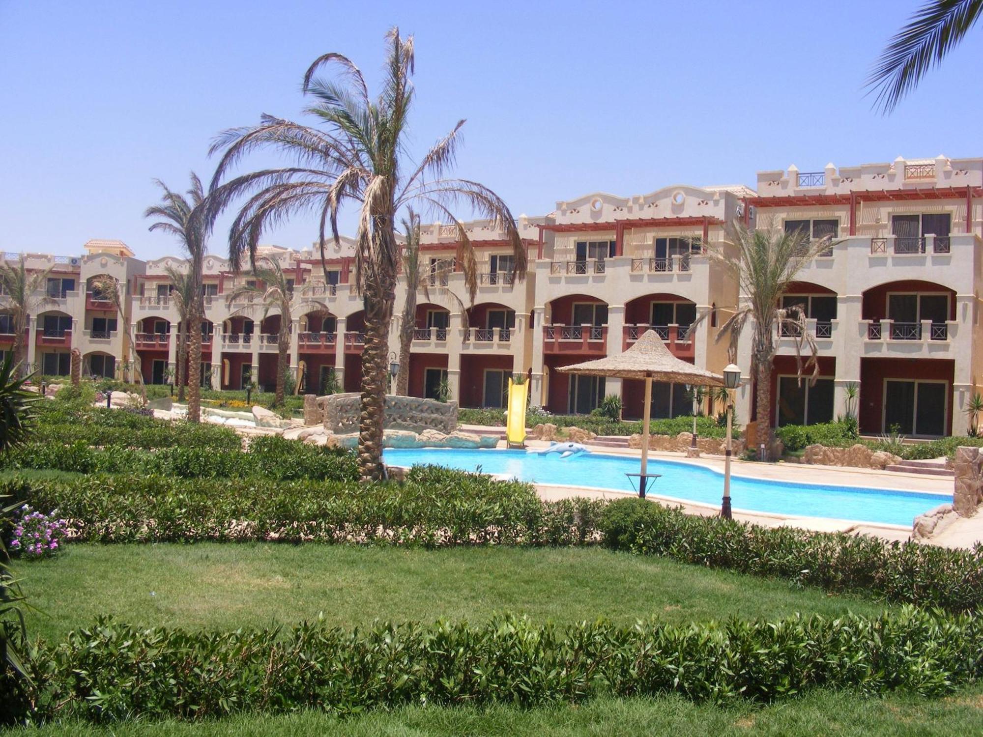 La Sirena Hotel & Resort - Families Only Ain Sukhna Exterior photo