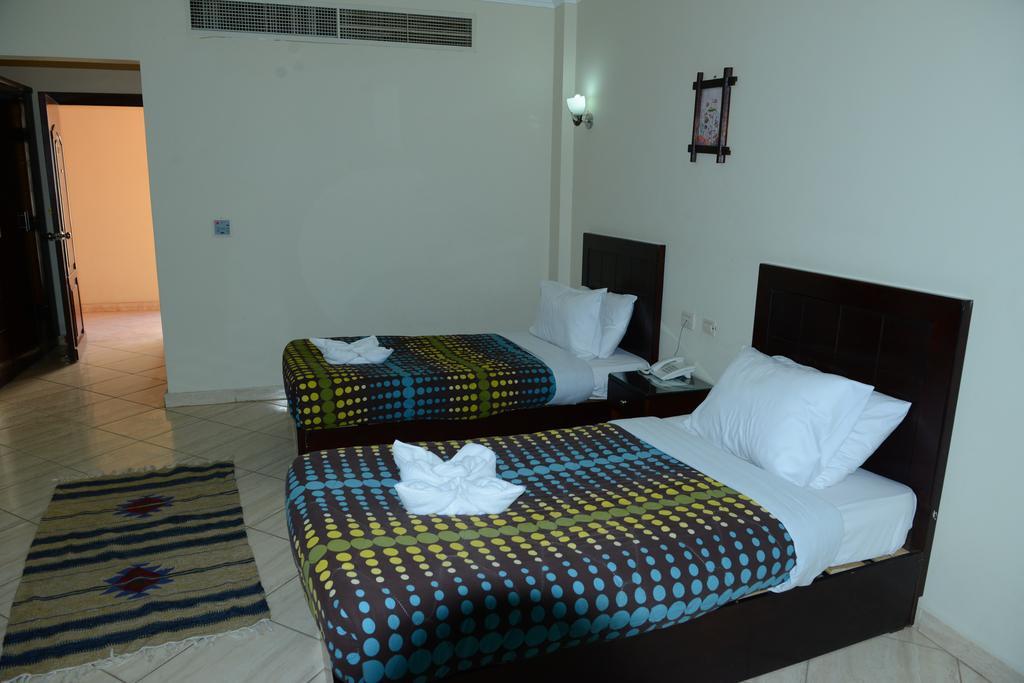 La Sirena Hotel & Resort - Families Only Ain Sukhna Exterior photo