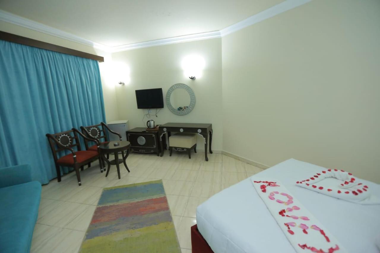 La Sirena Hotel & Resort - Families Only Ain Sukhna Exterior photo